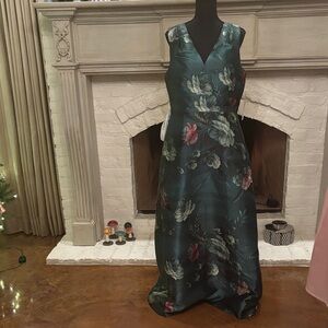 Kay Unger formal dress.